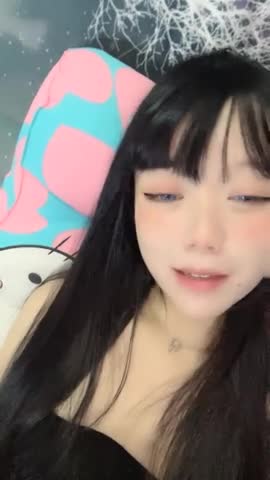 卡哇伊颜值美少女！脱下内裤无毛小骚逼！翘起屁股干净美穴，大黑牛震动，高潮呻吟搞得湿哒哒